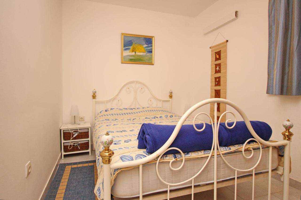 Apartments With A Parking Space Baska, Krk - 18789 Экстерьер фото